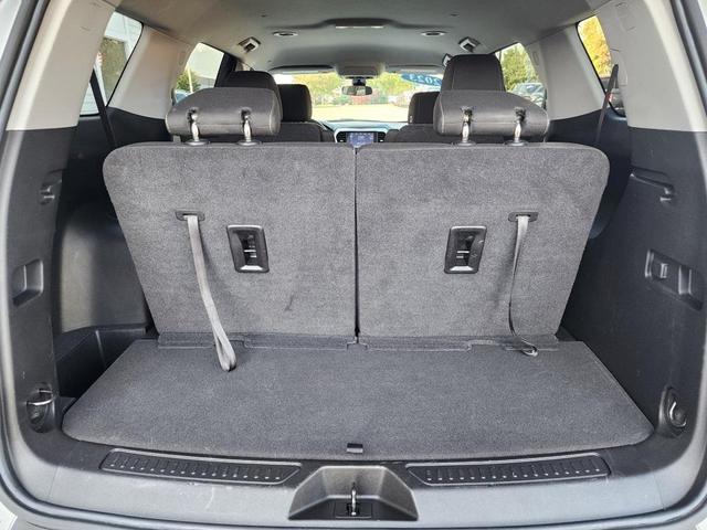 Photo of 2023 Summit White GMC Acadia