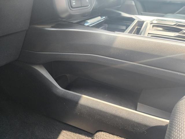 Photo of 2023 Oxford White Ford F-250
