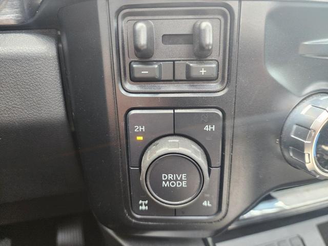 Photo of 2023 Oxford White Ford F-250