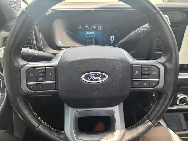 Photo of 2023 Oxford White Ford F-250
