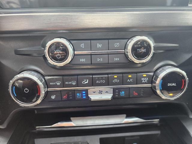 Photo of 2023 Oxford White Ford F-250