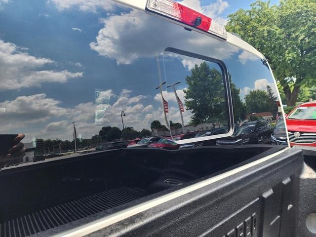 Photo of 2023 Oxford White Ford F-250