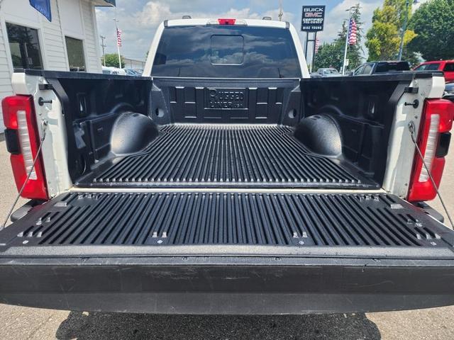 Photo of 2023 Oxford White Ford F-250