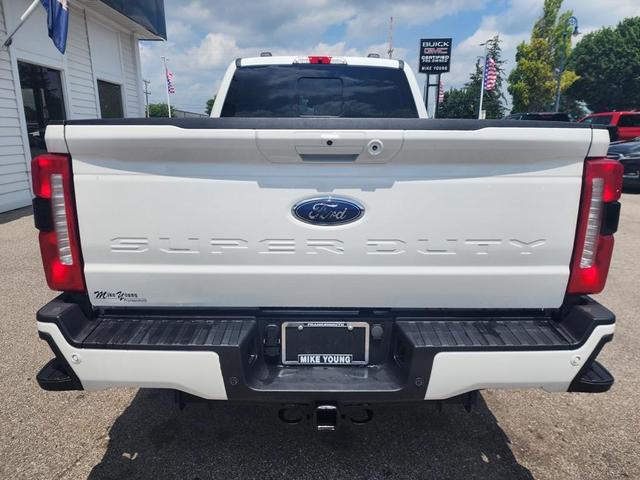 Photo of 2023 Oxford White Ford F-250