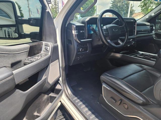 Photo of 2023 Oxford White Ford F-250
