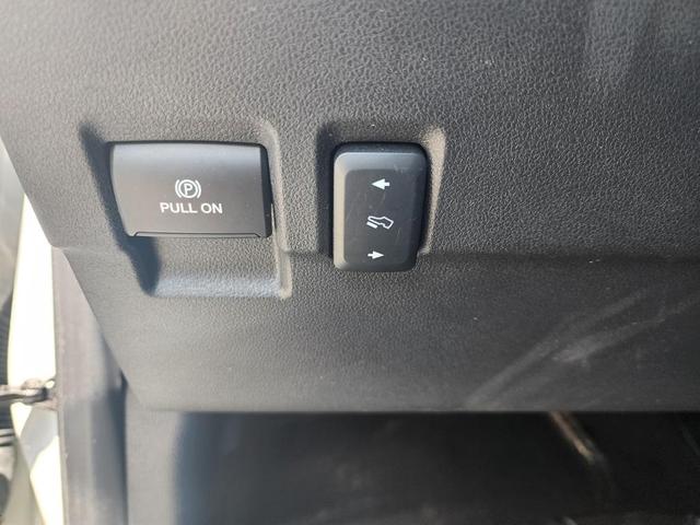 Photo of 2023 Oxford White Ford F-250
