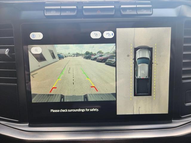 Photo of 2023 Oxford White Ford F-250