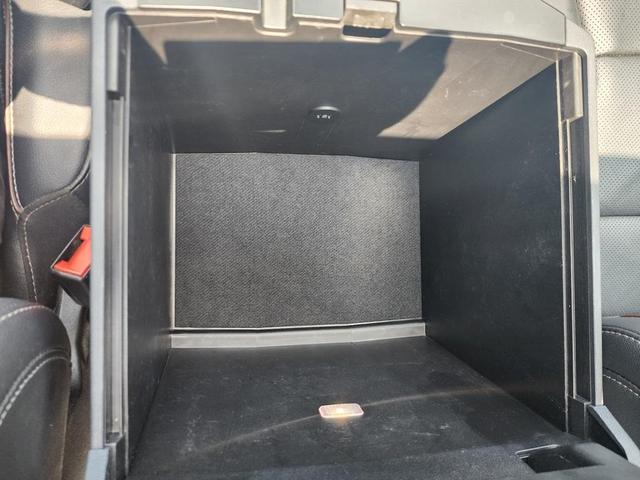 Photo of 2023 Oxford White Ford F-250