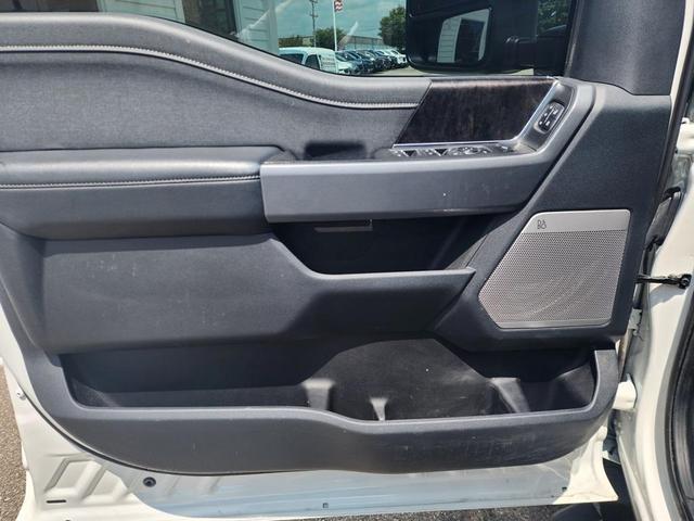 Photo of 2023 Oxford White Ford F-250