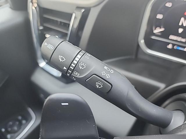 Photo of 2024 Metallic GMC Sierra 1500
