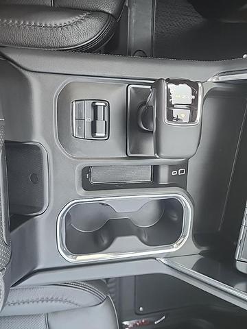 Photo of 2024 Metallic GMC Sierra 1500