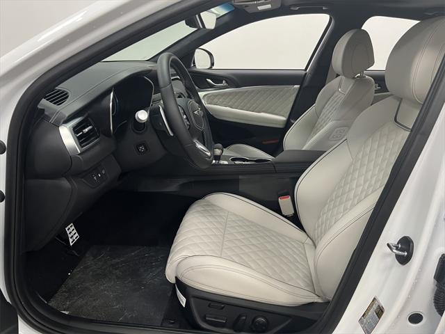 Photo of 2025 Uyuni White Genesis G70
