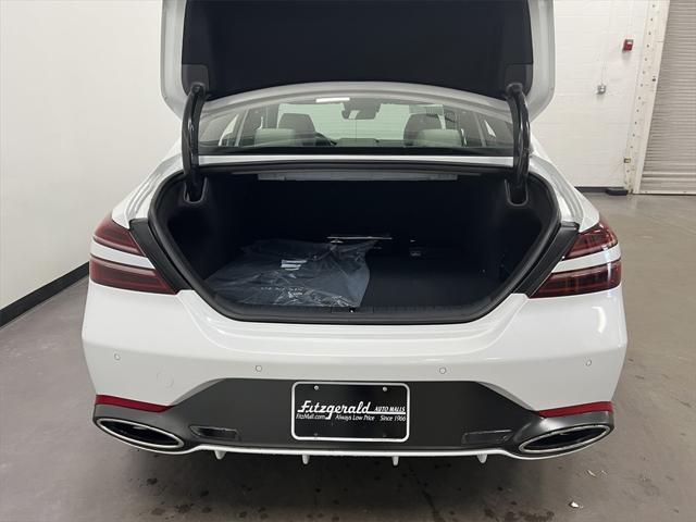 Photo of 2025 Uyuni White Genesis G70