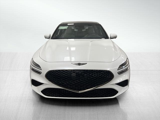 Photo of 2025 Uyuni White Genesis G70