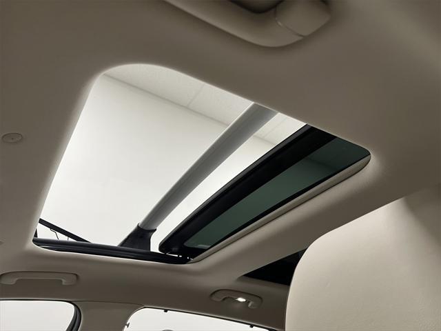 Photo of 2022 Himalayan Gray Genesis GV80