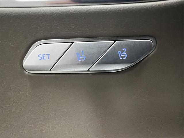 Photo of 2022 Himalayan Gray Genesis GV80
