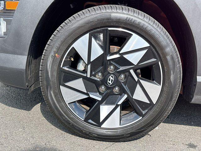 Photo of 2024 Soultronic Orange Pearl Hyundai KONA
