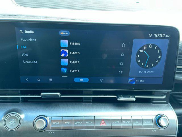 Photo of 2024 Soultronic Orange Pearl Hyundai KONA