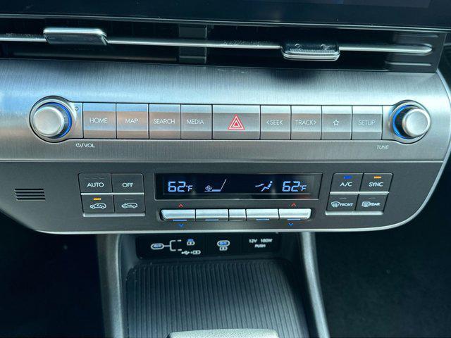 Photo of 2024 Soultronic Orange Pearl Hyundai KONA