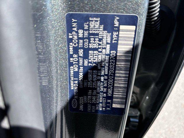 Photo of 2025 Amazon Gray Hyundai TUCSON Hybrid