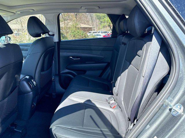 Photo of 2025 Amazon Gray Hyundai TUCSON Hybrid