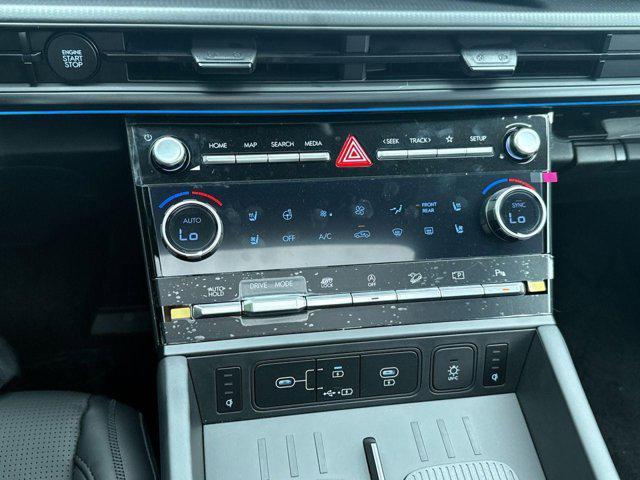 Photo of 2025 Hampton Gray Hyundai SANTA FE