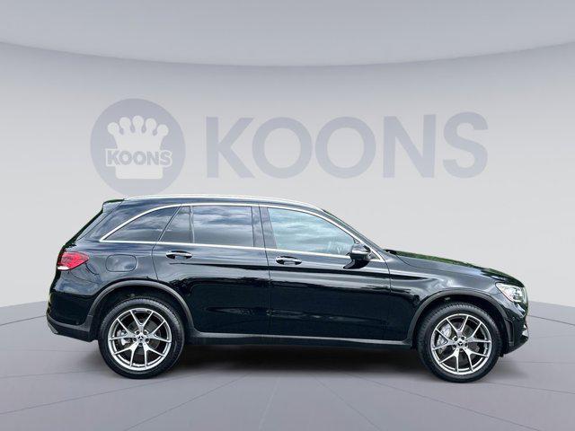 Photo of 2022 Black Mercedes-Benz GLC 300