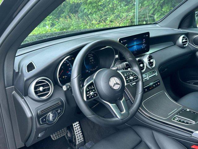 Photo of 2022 Black Mercedes-Benz GLC 300