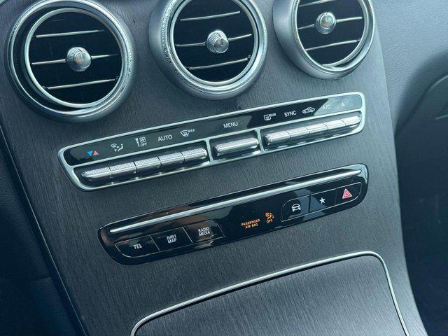 Photo of 2022 Black Mercedes-Benz GLC 300