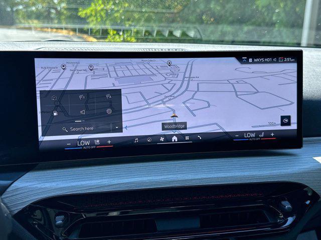 Photo of 2025 Black Sapphire Metallic BMW 330