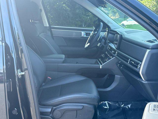 Photo of 2024 Phantom Black Hyundai SANTA FE