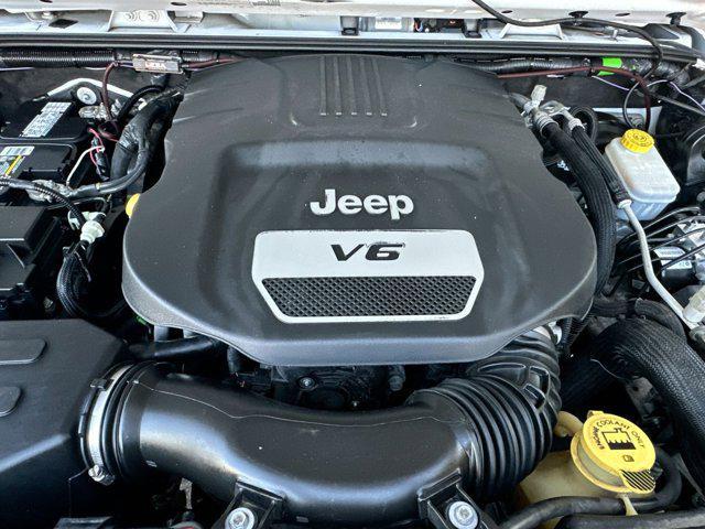 Photo of 2018 Bright White Clearcoat Jeep Wrangler JK