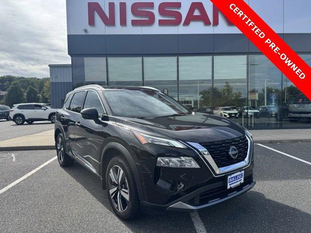 Photo of 2023 Black Nissan Rogue