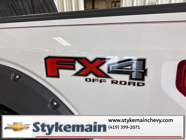 Photo of 2017 Oxford White Ford F-150