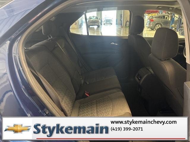 Photo of 2022 Blue Glow Metallic Chevrolet Equinox