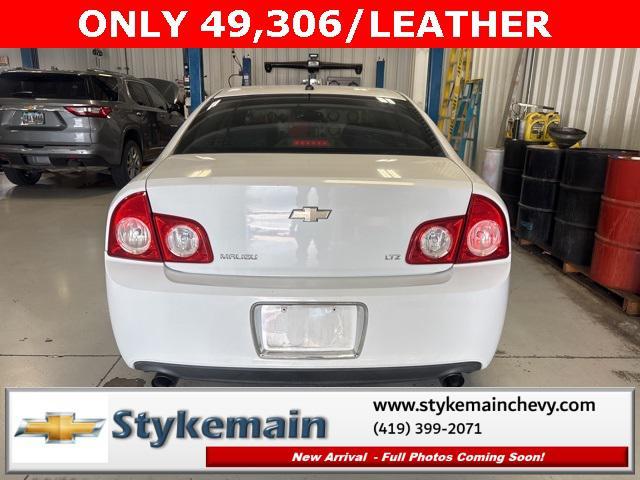 Photo of 2009 Summit White Chevrolet Malibu