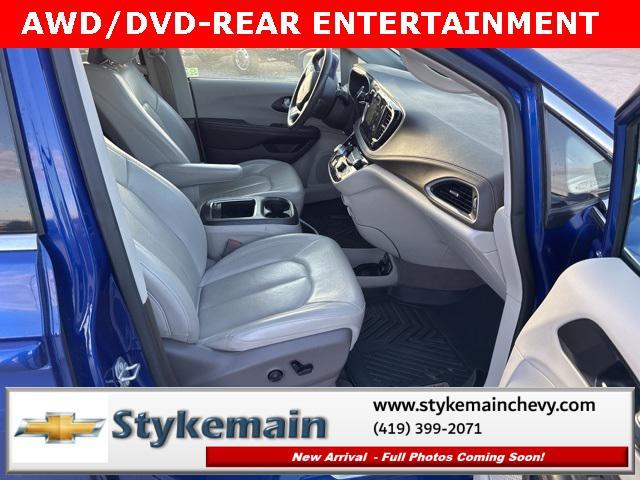 Photo of 2021 Ocean Blue Metallic Chrysler Pacifica