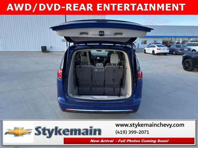 Photo of 2021 Ocean Blue Metallic Chrysler Pacifica