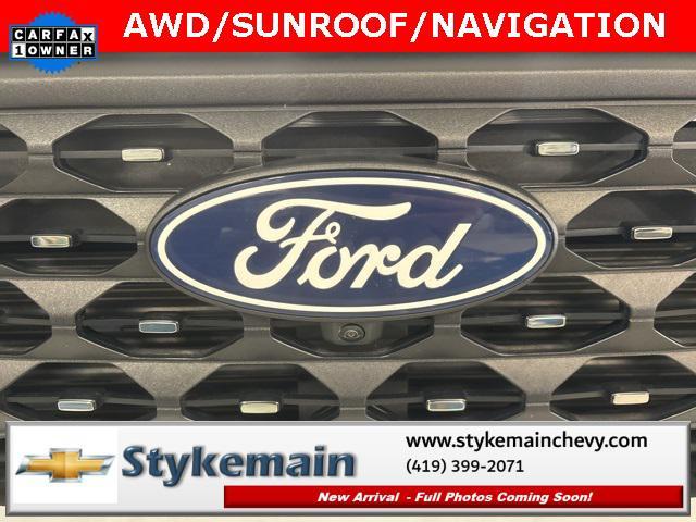 Photo of 2025 Space White Metallic Ford Maverick