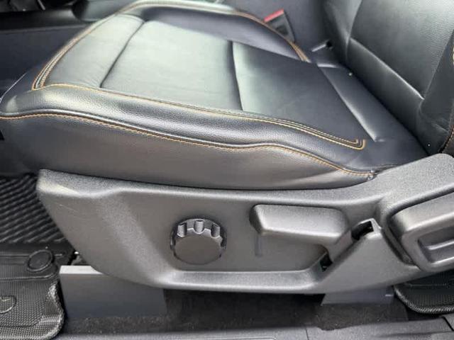 Photo of 2023 Velocity Blue Metallic Ford Bronco