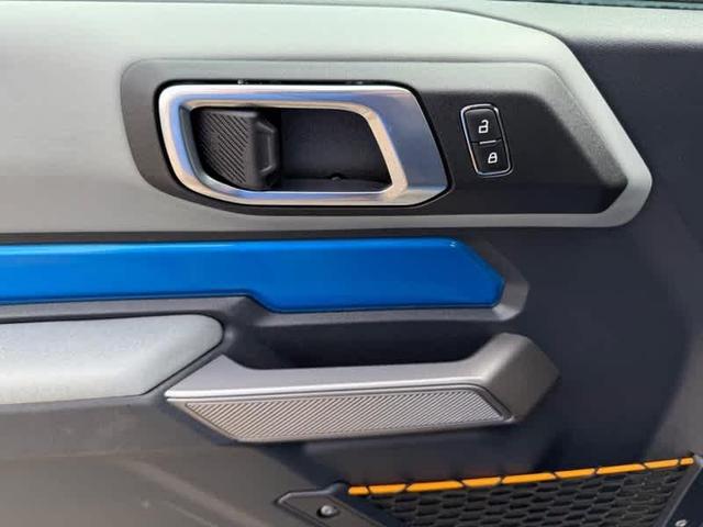 Photo of 2023 Velocity Blue Metallic Ford Bronco