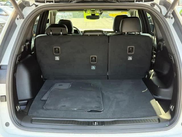 Photo of 2023 Bright White Clearcoat Jeep Grand Cherokee