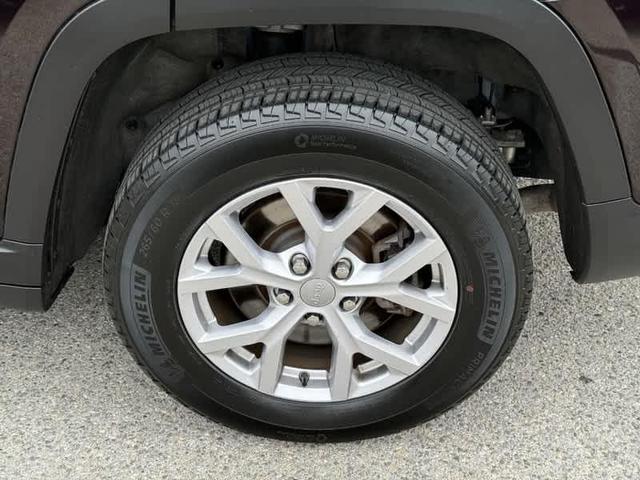 Photo of 2022 Ember Pearlcoat Jeep Grand Cherokee L