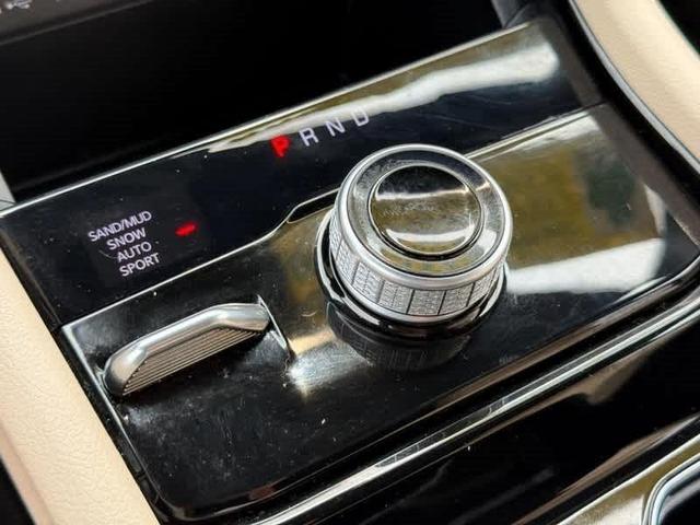 Photo of 2023 Rocky Mountain Pearlcoat Jeep Grand Cherokee