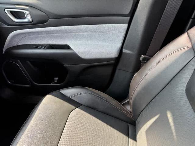 Photo of 2022 Granite Crystal Clearcoat Metallic Jeep Compass