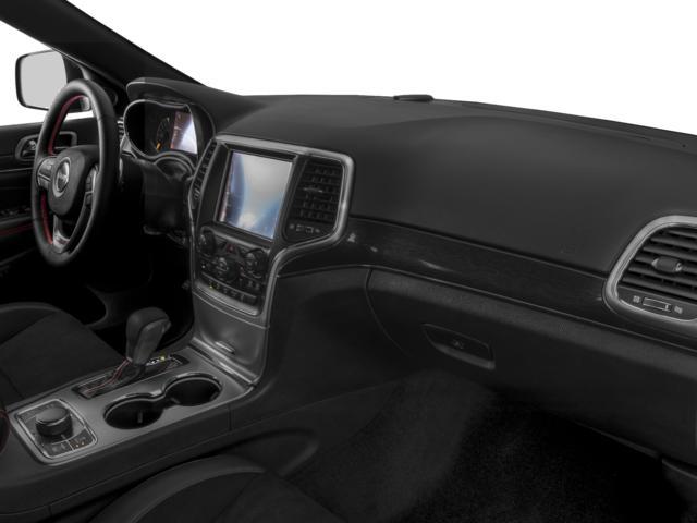 Photo of 2017 Redline 2 Coat Pearl Jeep Grand Cherokee
