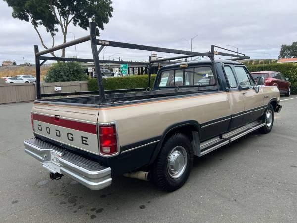 Photo of 1992 Brown Dodge D250