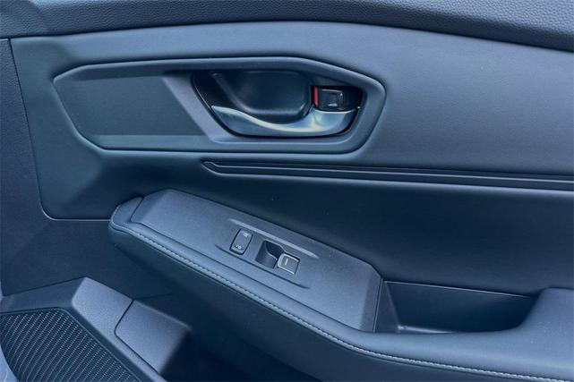 Photo of 2025 Solar Silver Metallic Honda Accord Hybrid