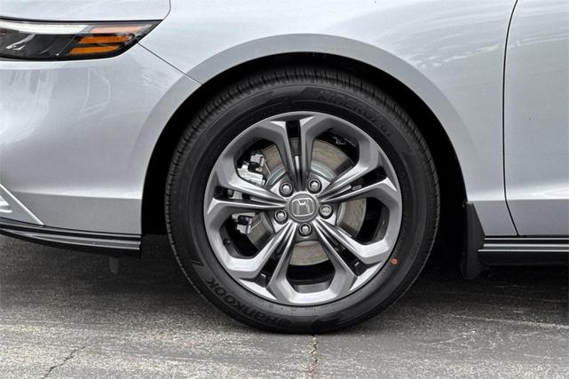 Photo of 2025 Solar Silver Metallic Honda Accord Hybrid