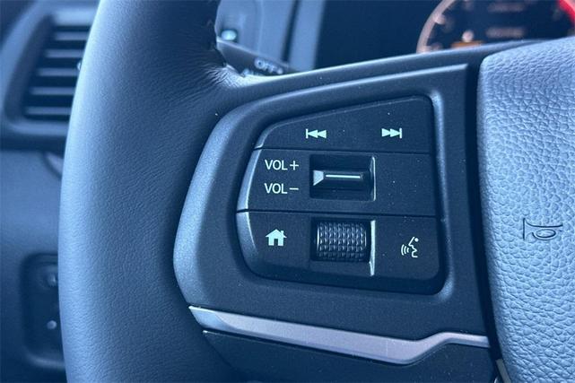 Photo of 2025 Platinum White Pearl Honda Ridgeline